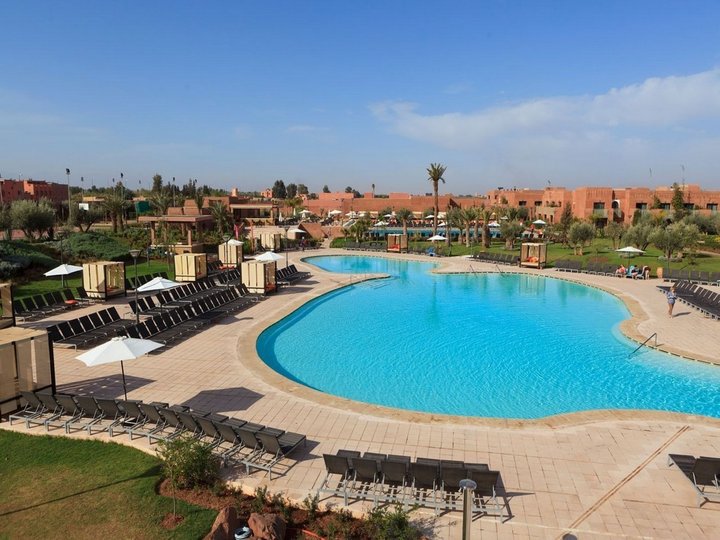 Hotel s bazénem