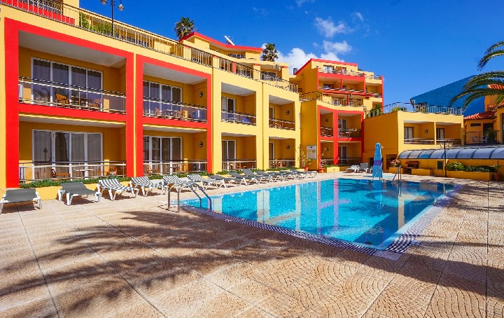 Hotel s bazénem