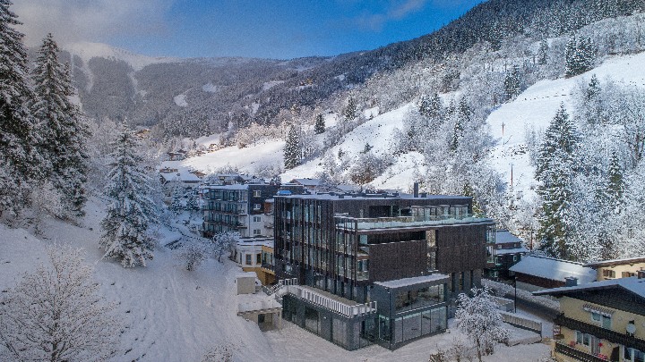 Hotel DER WALDHOF wakacje