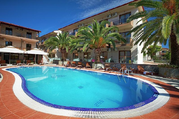Hotel s bazénem