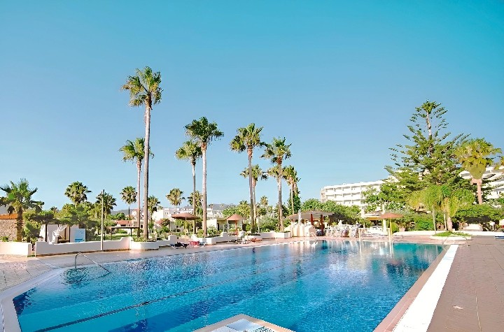 Hotel s bazénem