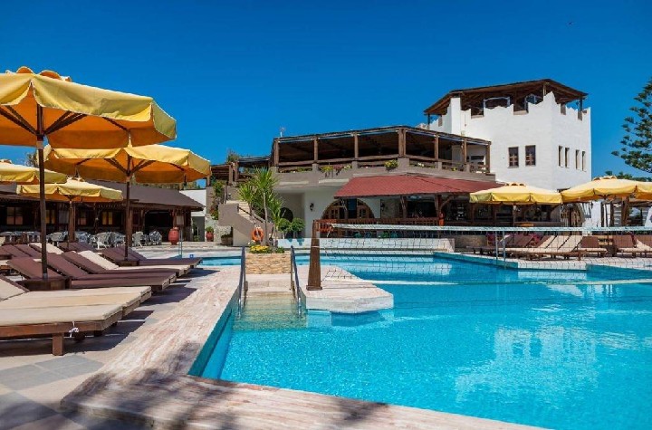 Hotel medencével