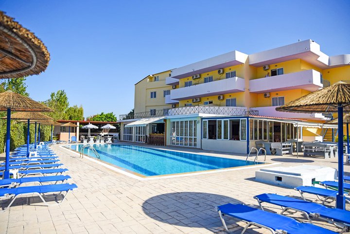Hotel s bazénem