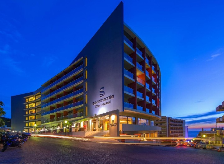 Hotel SEMIRAMIS CITY wakacje
