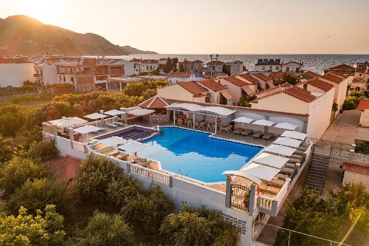 Hotel s bazénom