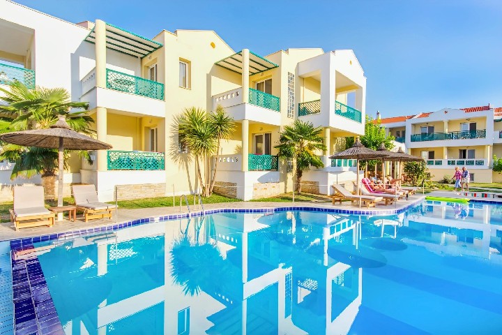 Hotel s bazénem