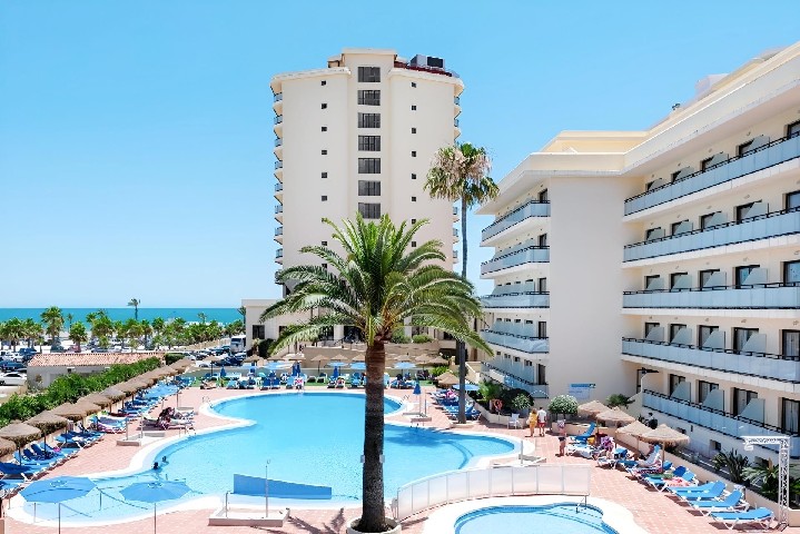 Hotel s bazénem