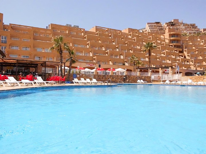 Hotel s bazénem