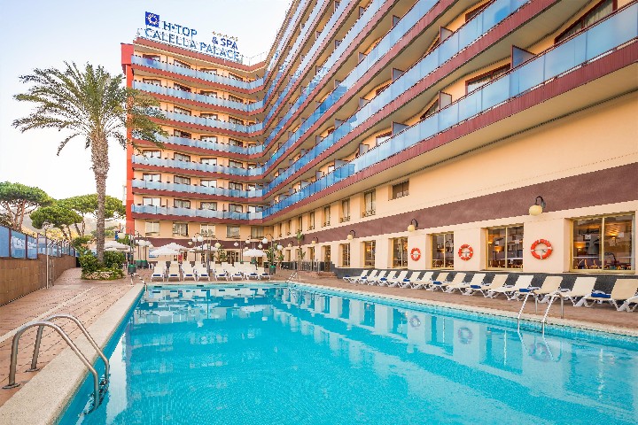 Hotel s bazénem