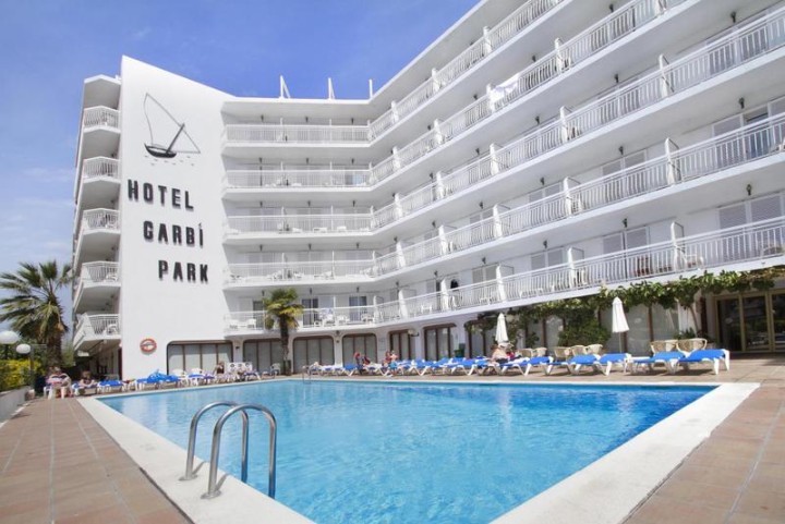Hotel medencével