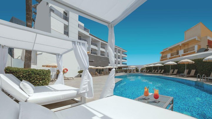 RH Boutique Porto Cristo – fotografie 3