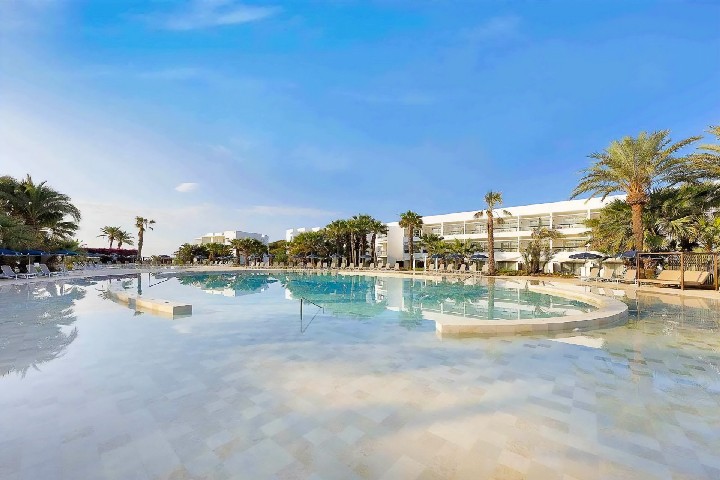 Hotel s bazénem
