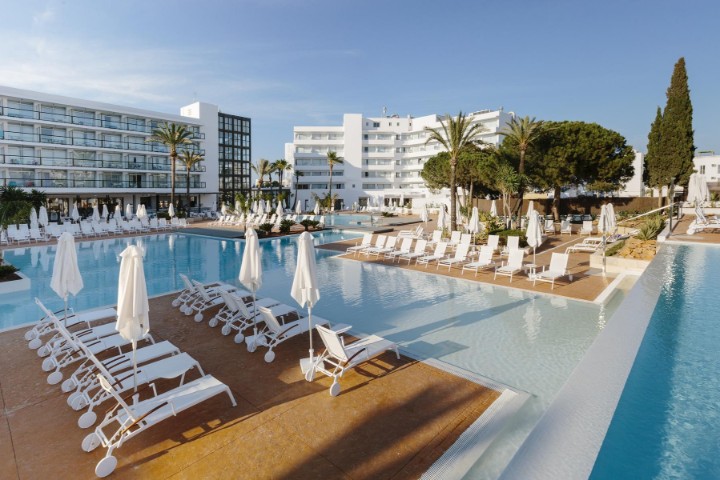 Hotel s bazénem