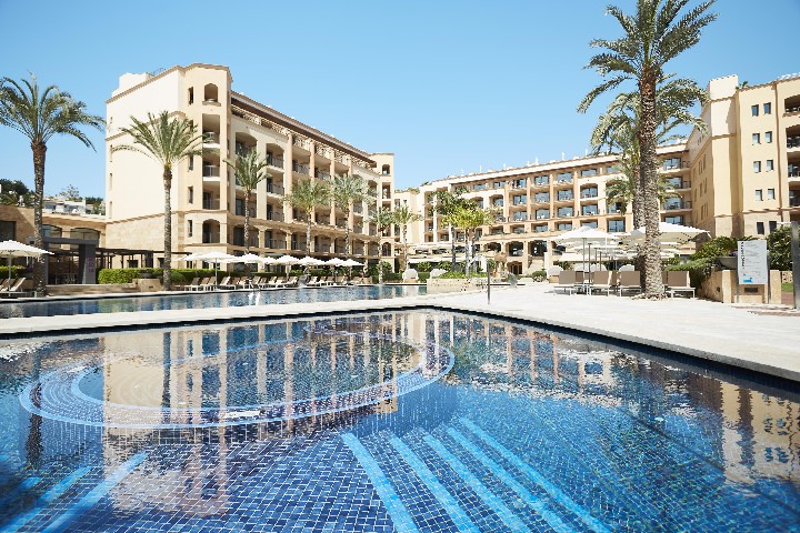 Hotel s bazénem