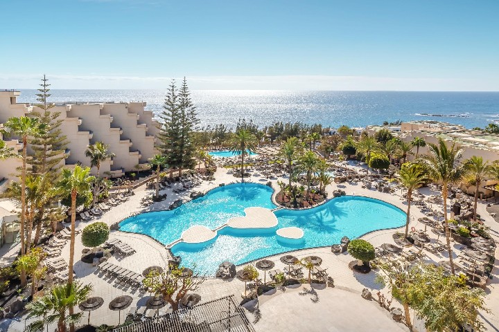 Hotel s bazénem
