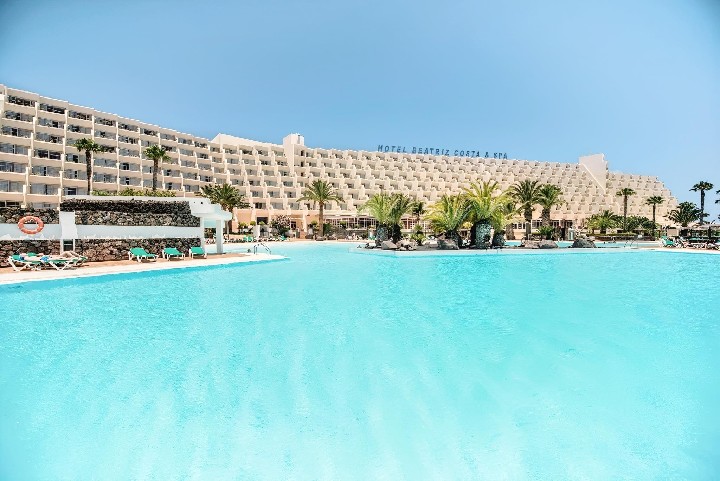 Hotel s bazénem