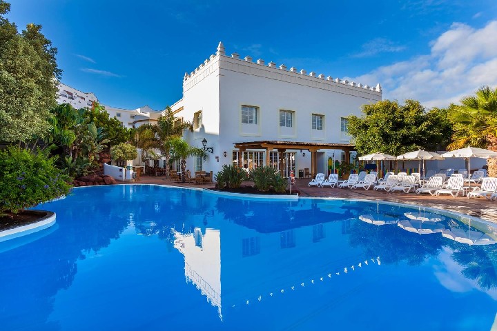 Hotel s bazénem 