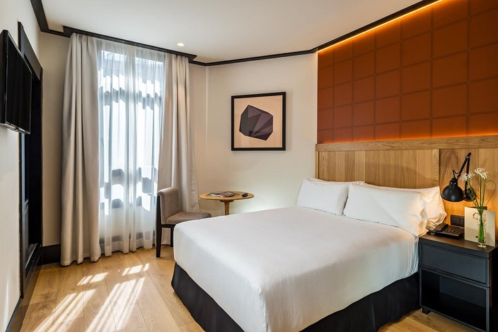 H10 Puerta de Alcala – fotografie 2