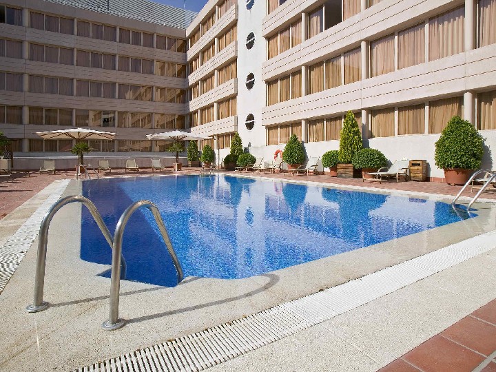 Hotel s bazénem 
