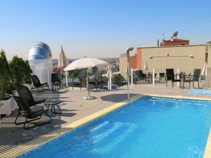 Hotel s bazénem