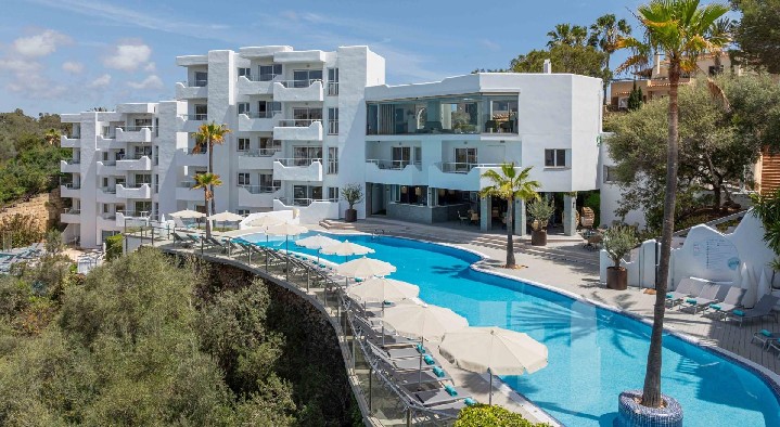 Hotel s bazénem 