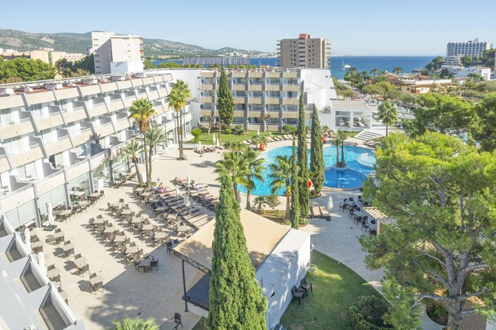 Hotel s bazénem