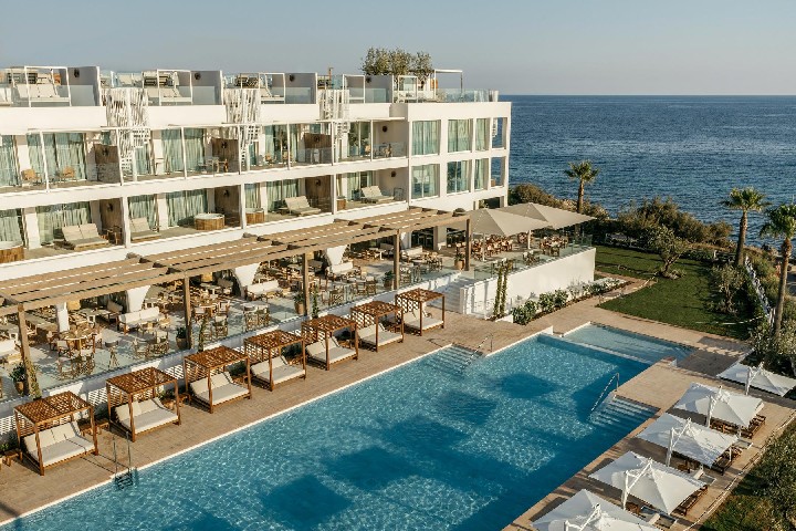 Hotel  s bazénem