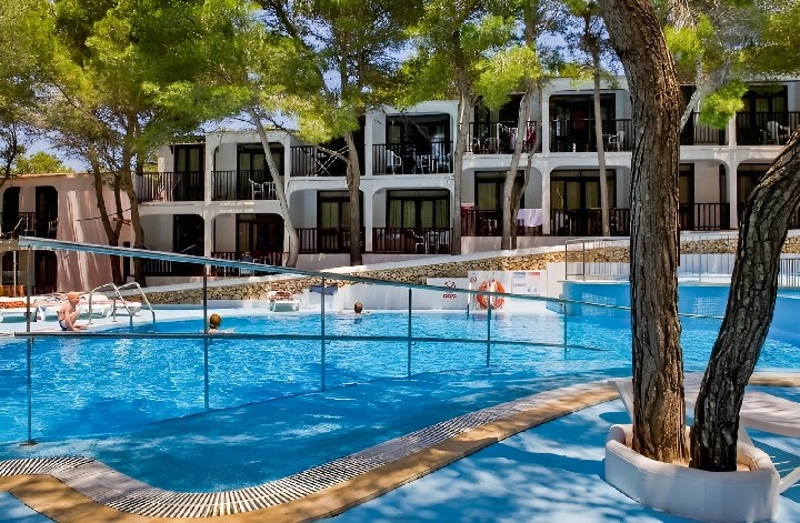 Hotel s bazénem