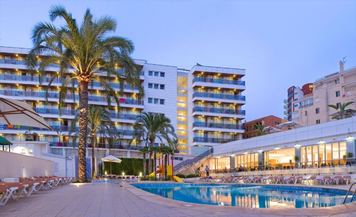 Hotel s bazénem