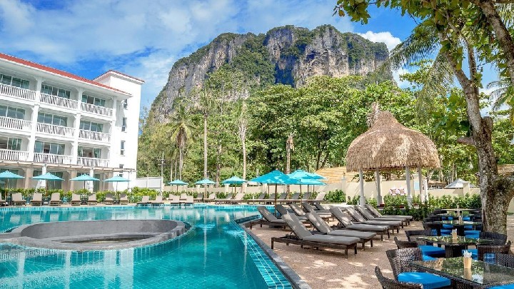 Hotel CENTARA AO NANG BEACH RESORT & SPA KRABI wakacje