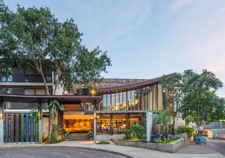 Hotel Exterior
