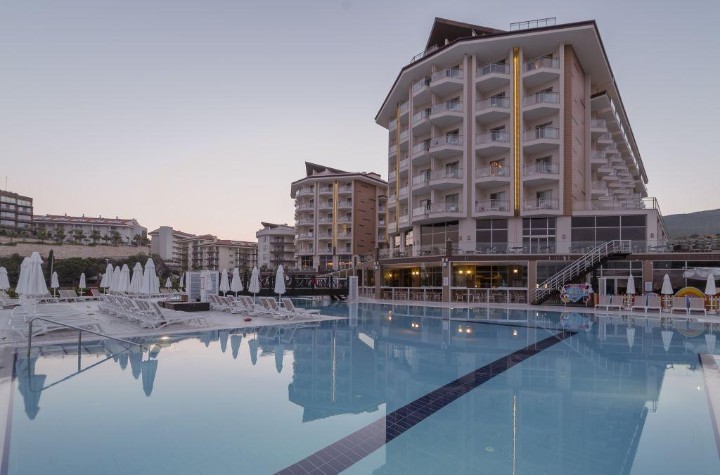 Hotel medencével