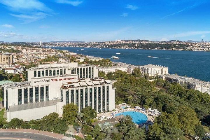 Hotel s bazénem 
