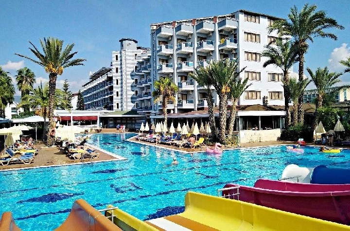 Hotel medencével