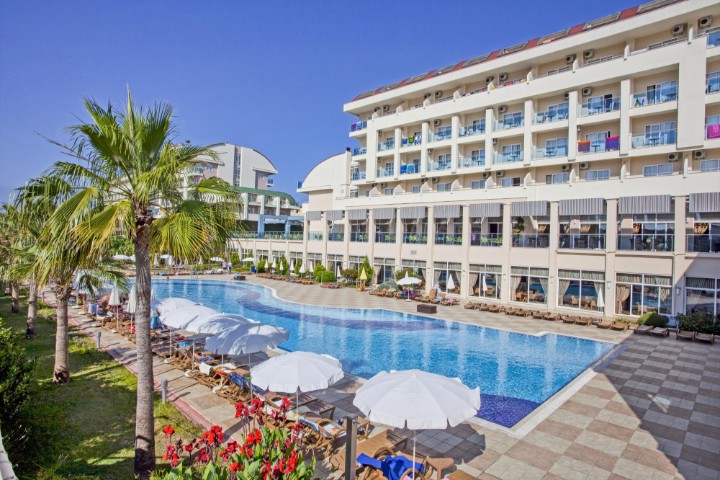 Hotel medencével