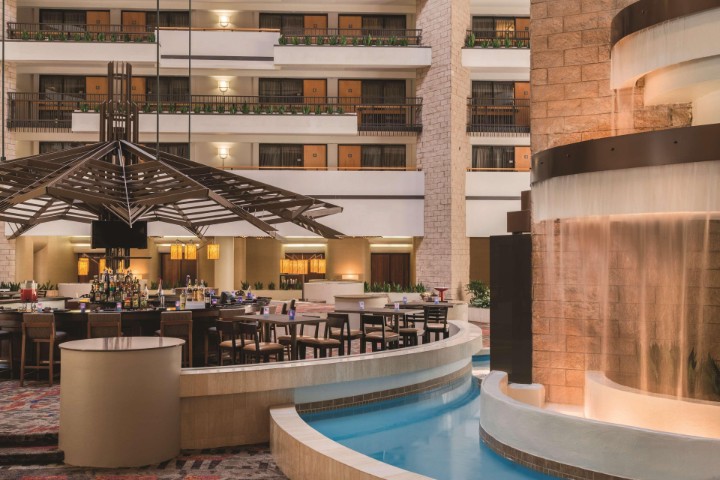 Embassy Suites by Hilton Orlando International Drive ICON Park – fotka 5