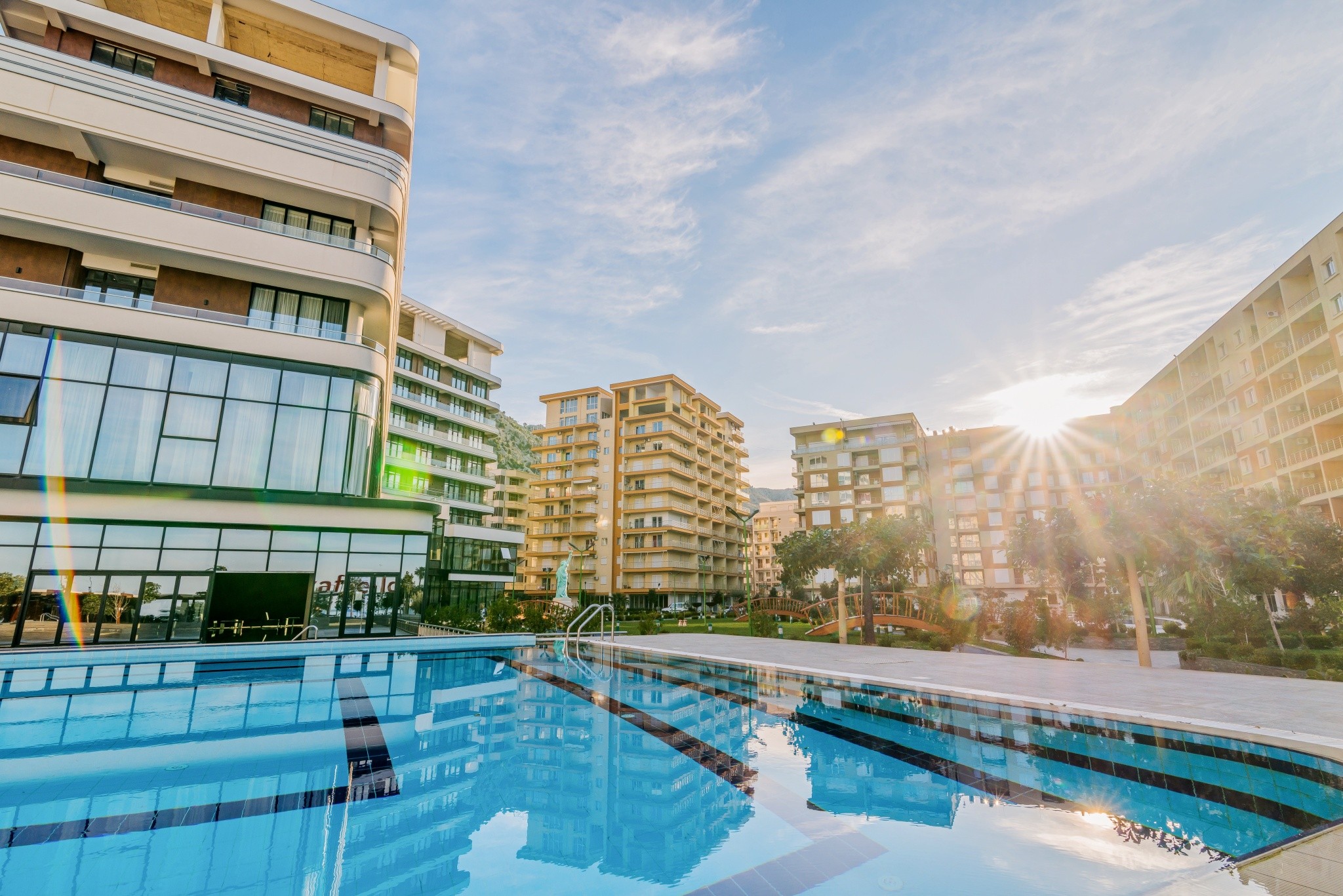 RAFAELO EXECUTIVE HOTEL