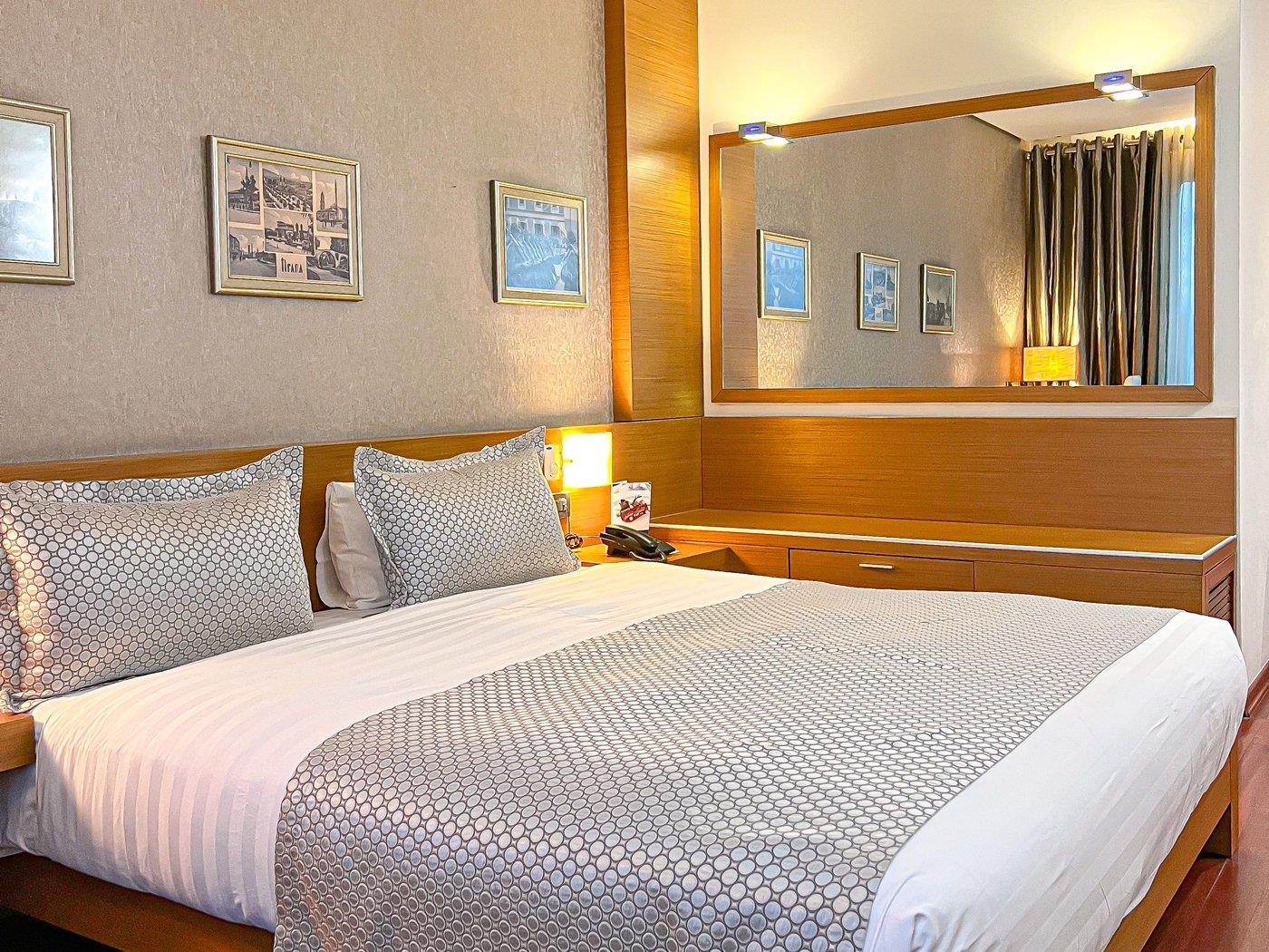 Tirana International Hotel and Conference Centre 9