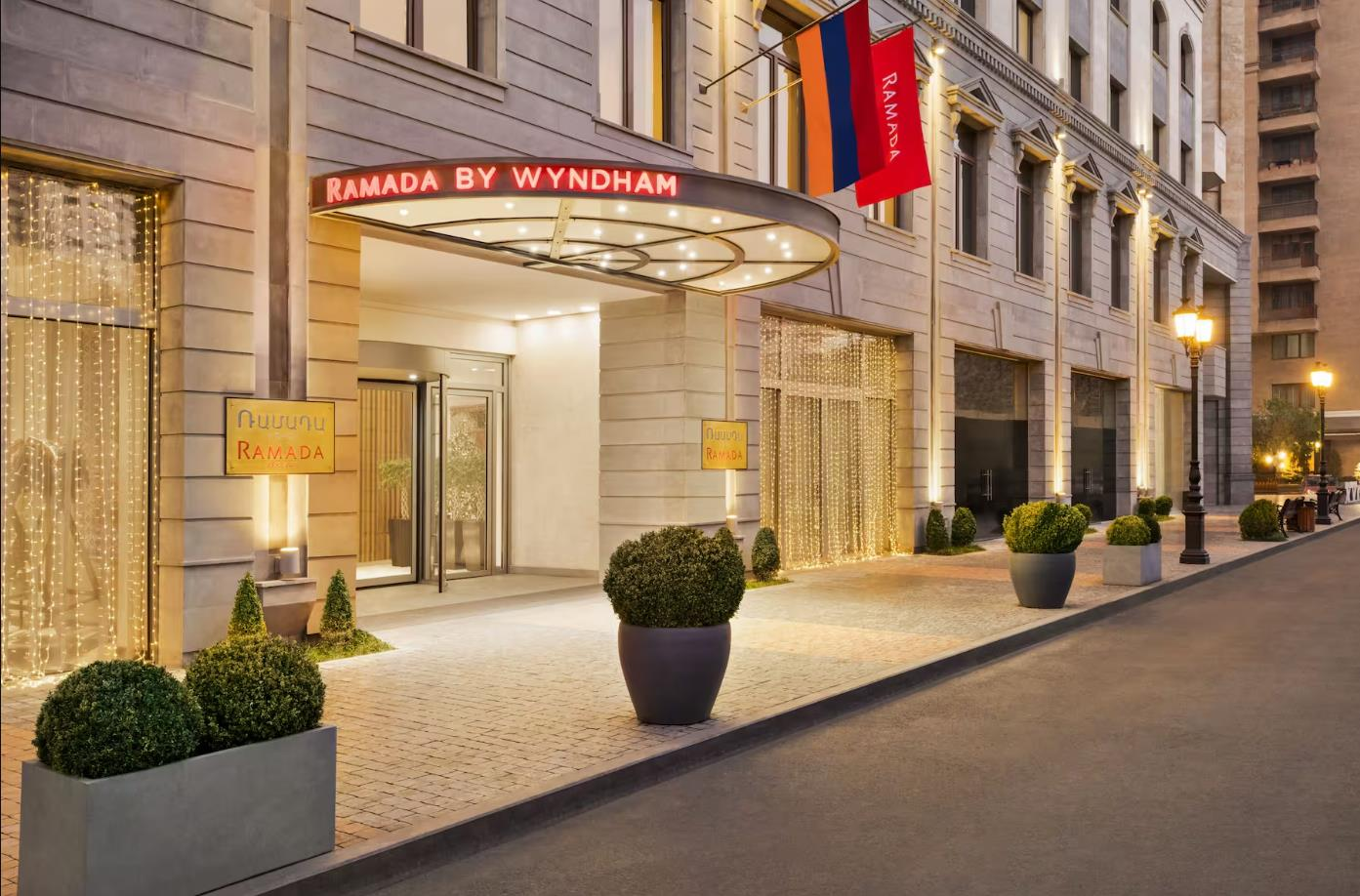 Ramada Hotel & Suites by Wyndham Yerevan 13