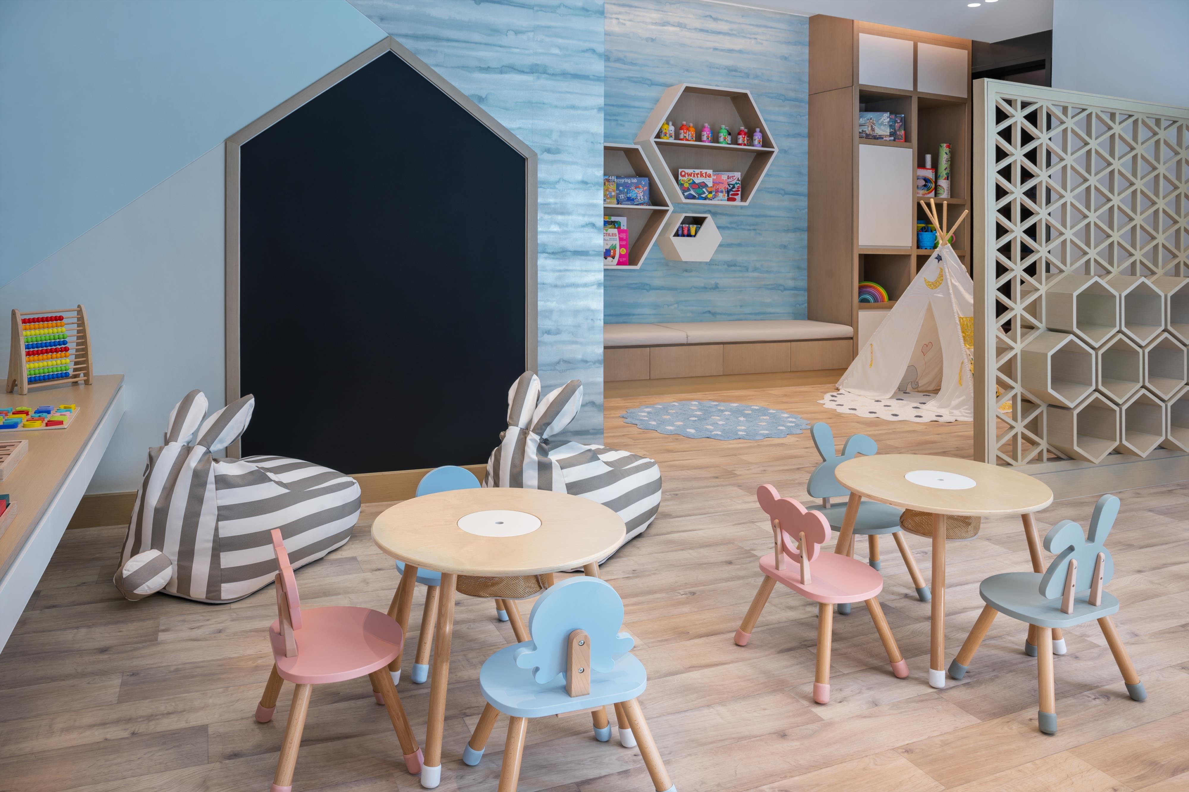 Address Beach Resort Bahrain 12