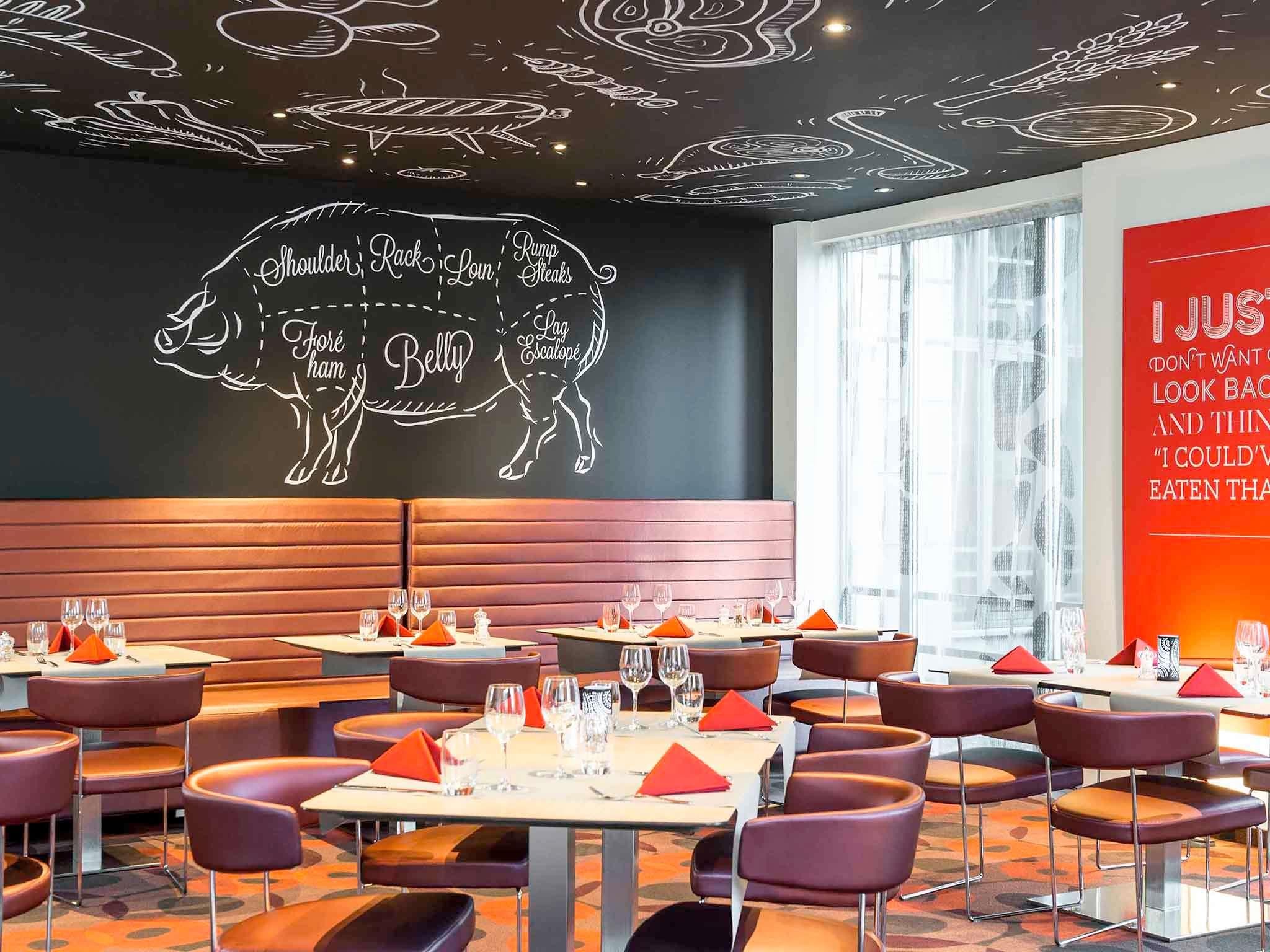 Hotel Novotel Brussels City Centre 9