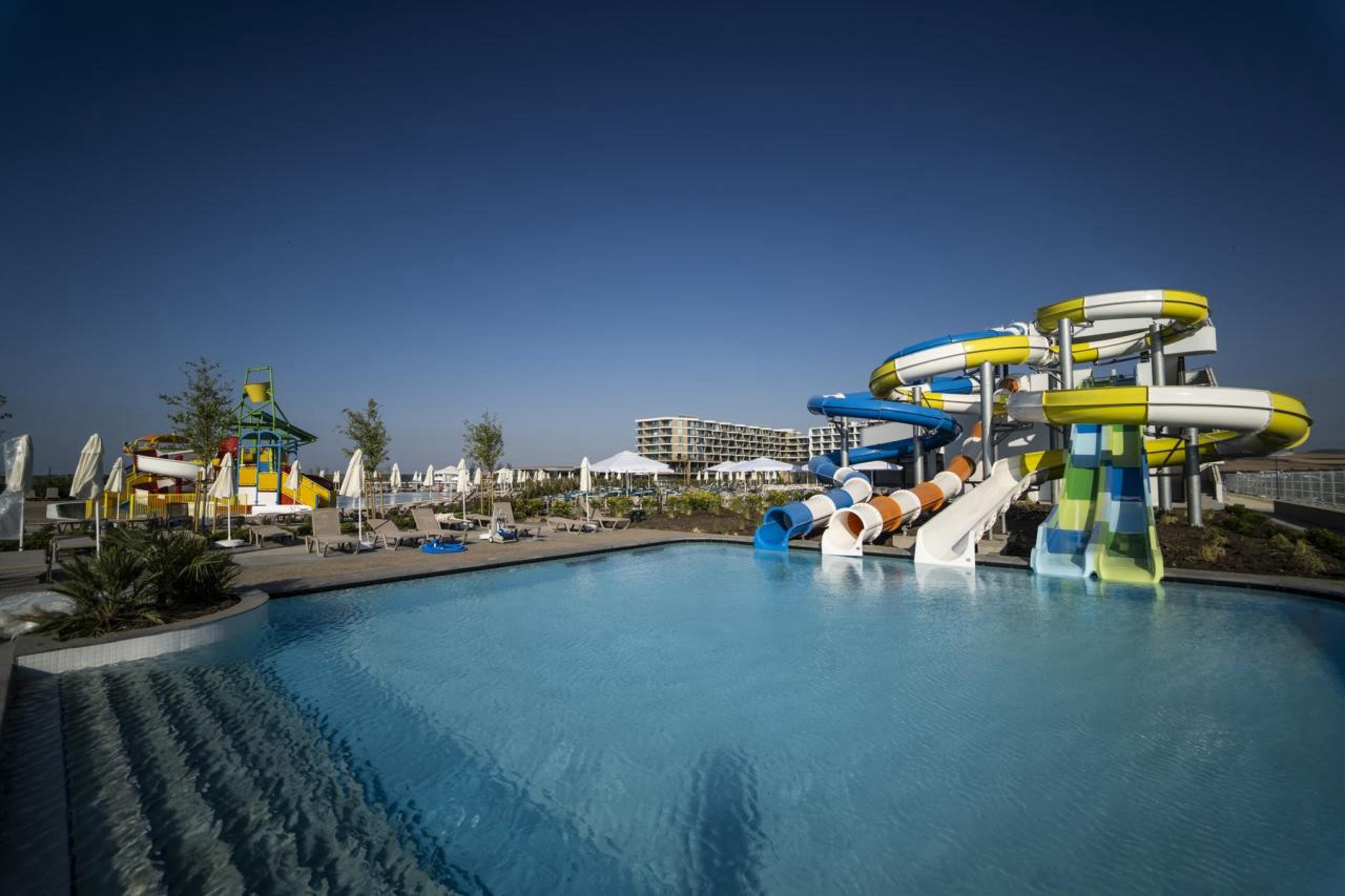Wave Resort 4