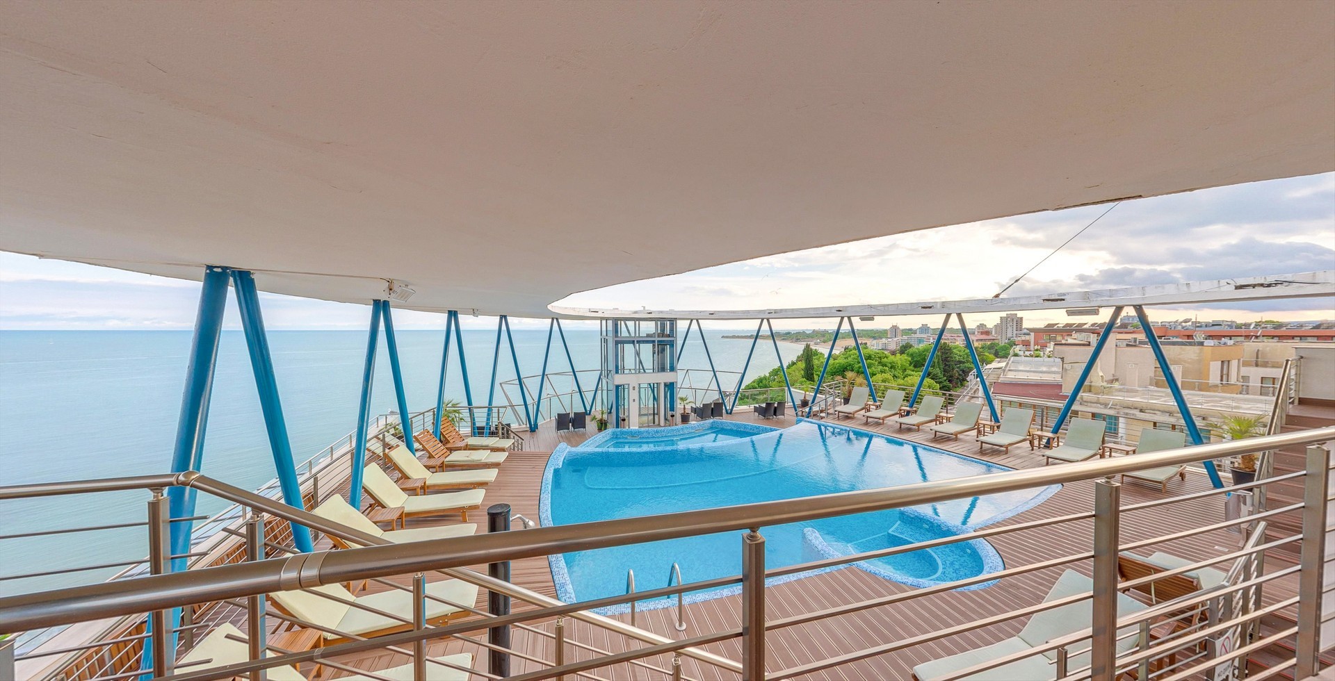 Marina Palace Affiliated by Meliá 6