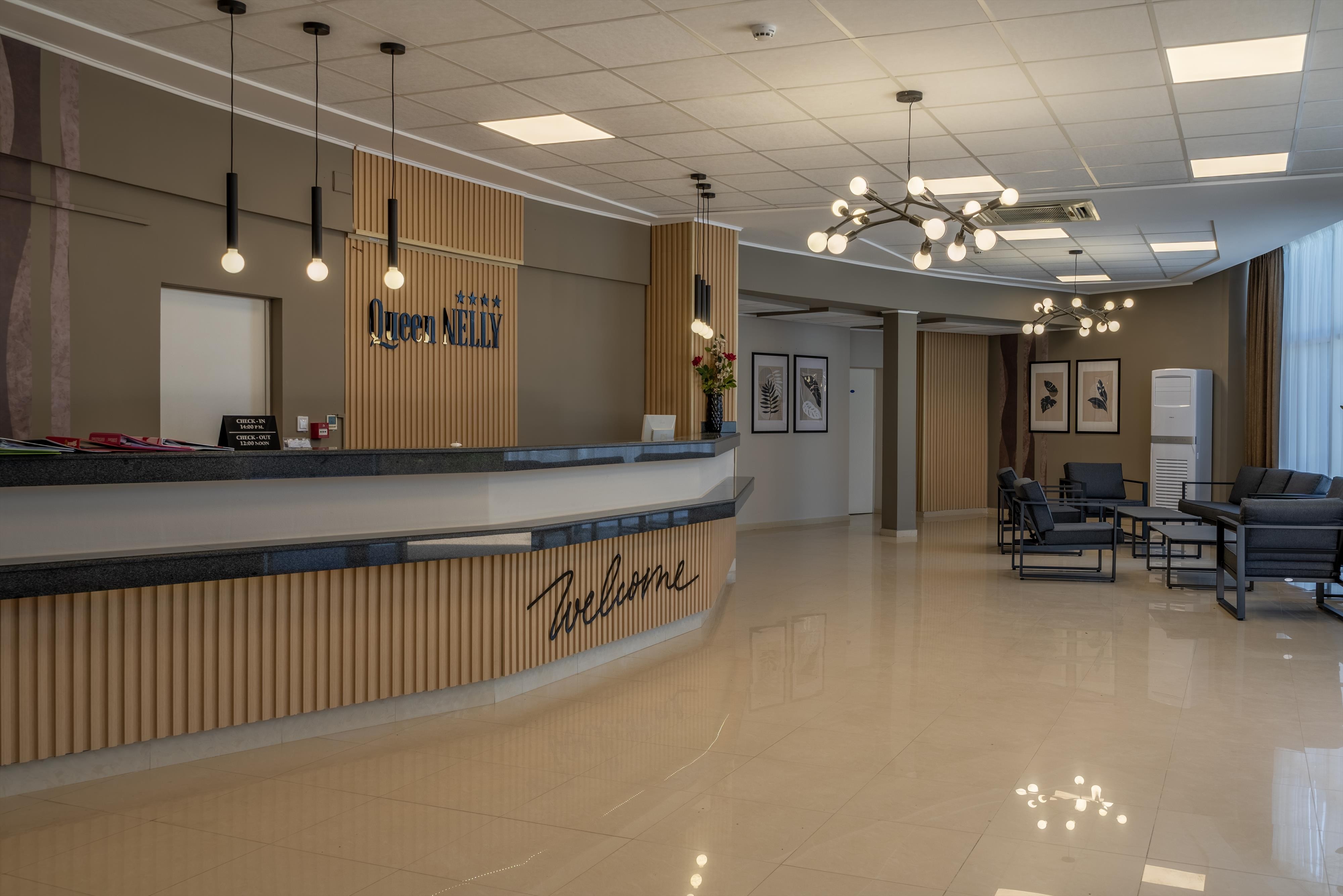 Queen Nelly Hotel 18