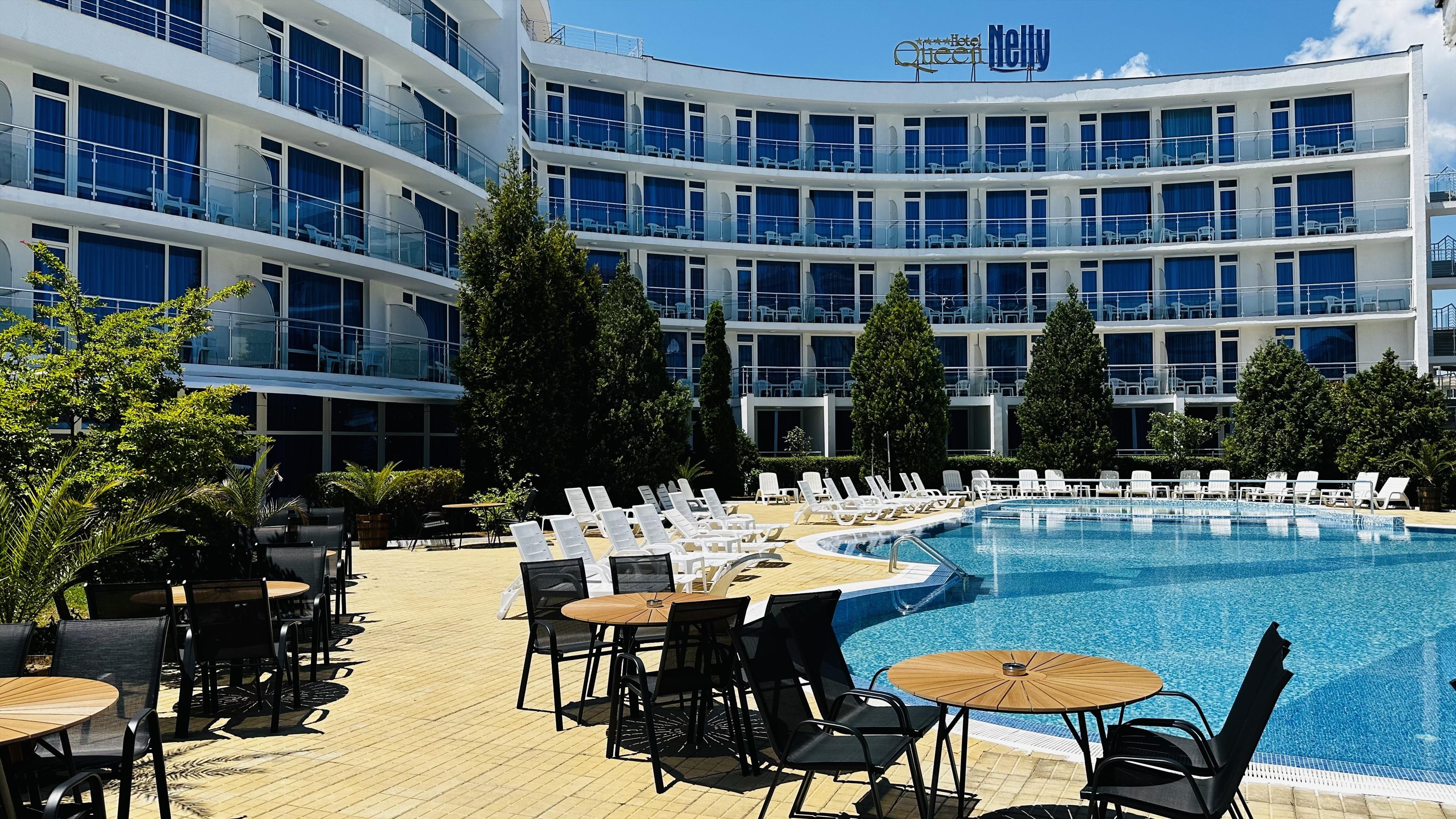 Queen Nelly Hotel 25