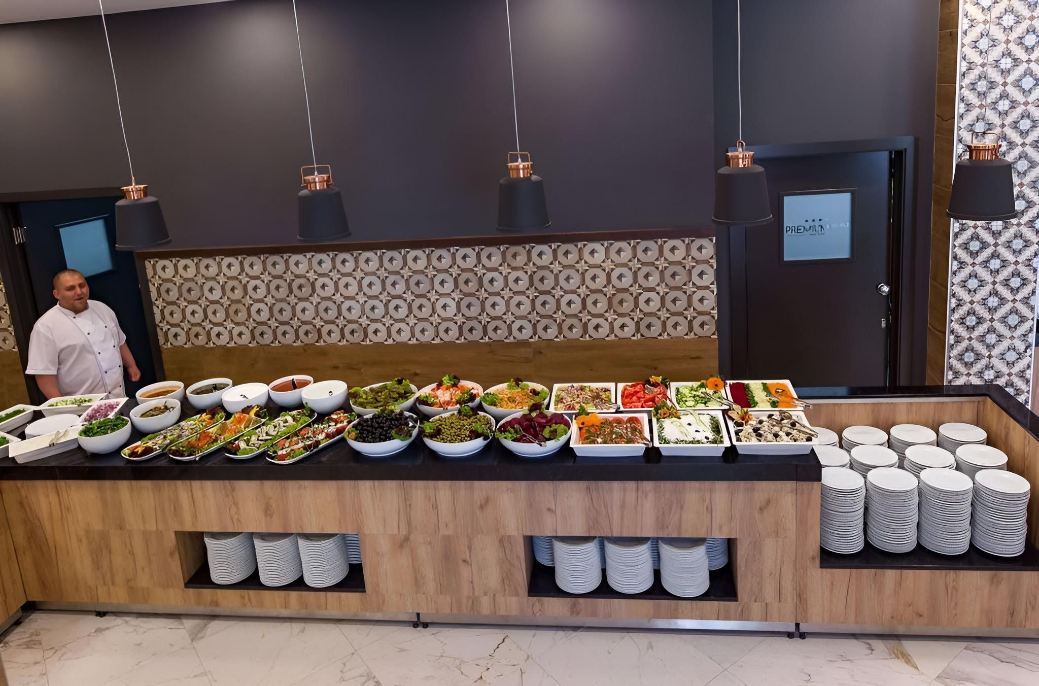 Best Western Plus Premium Inn 9