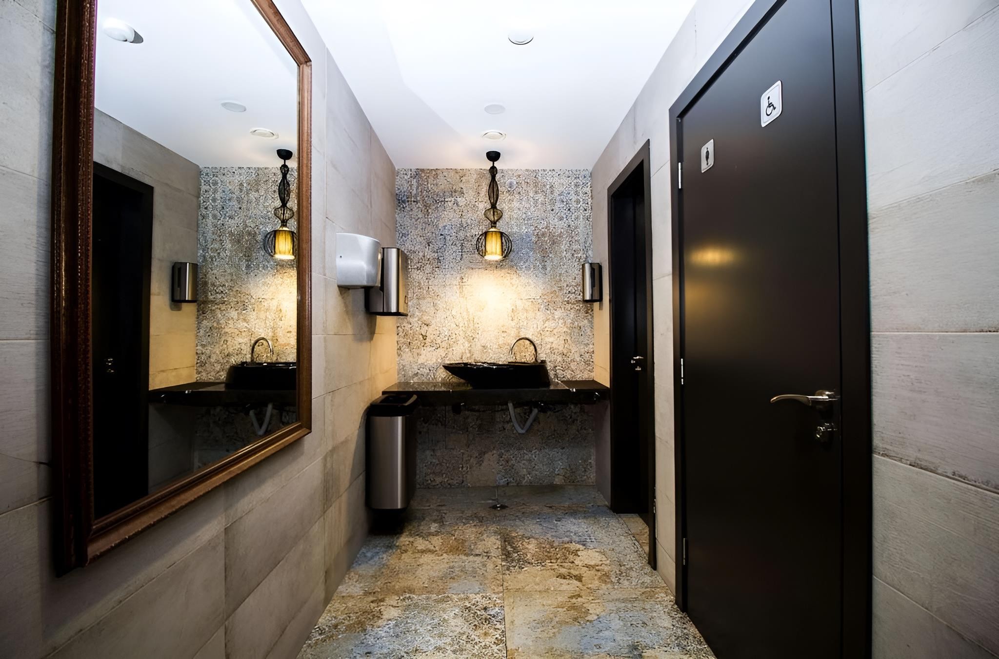 Best Western Plus Premium Inn 7