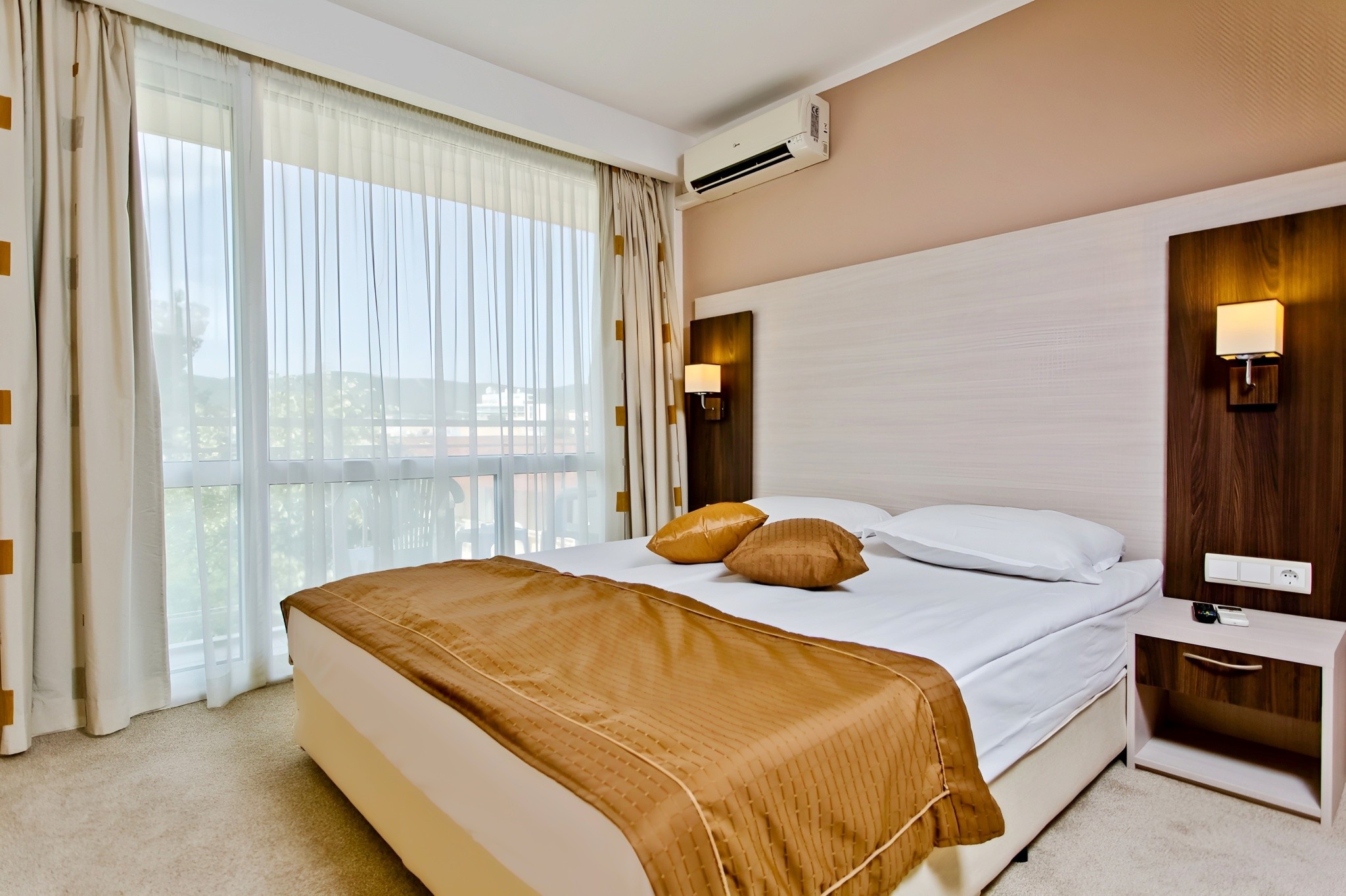 DIT Evrika Beach Club Hotel 8