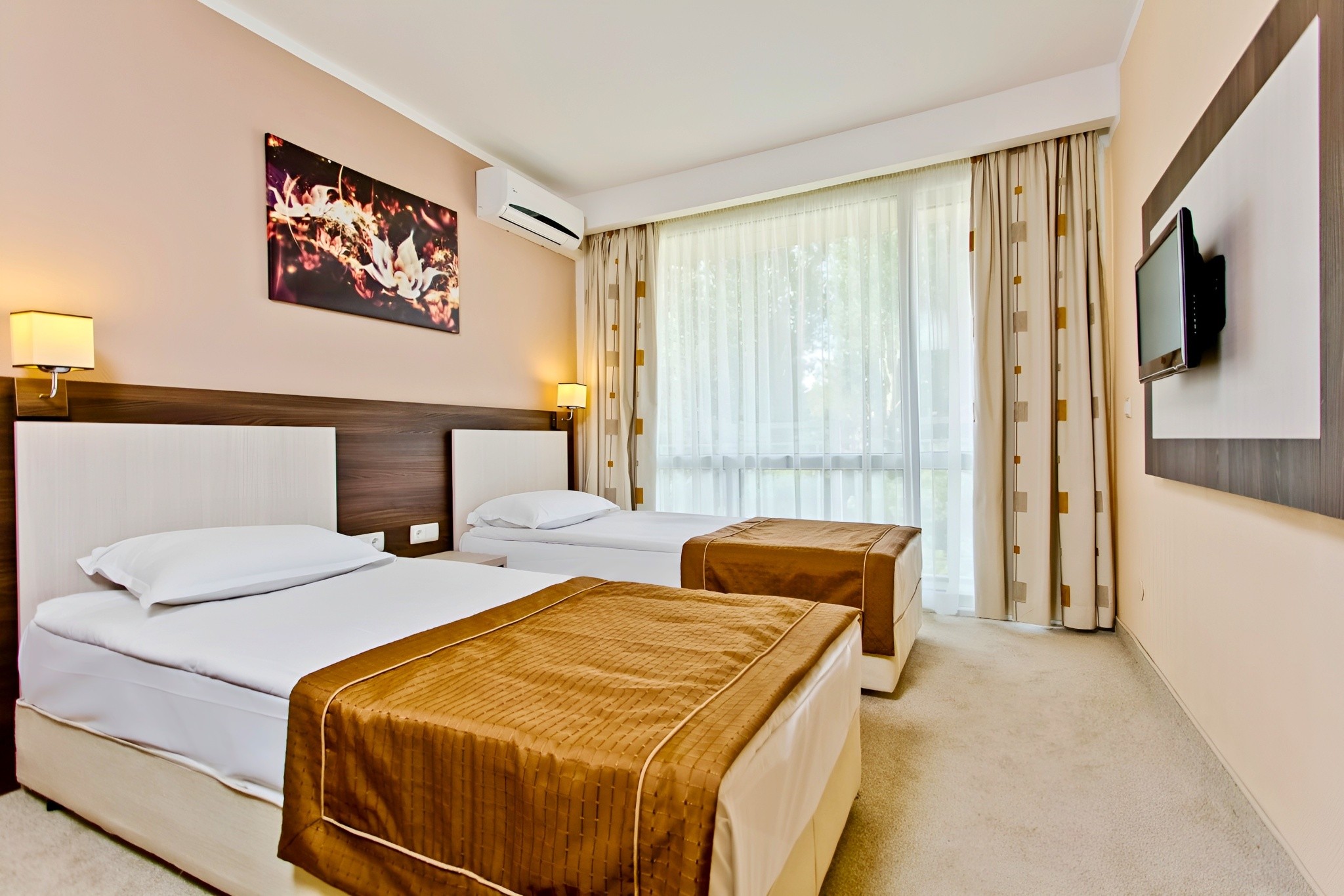 DIT Evrika Beach Club Hotel 9