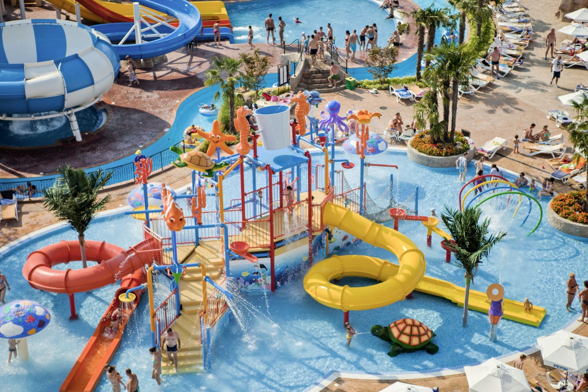 DIT Evrika Beach Club Hotel 3